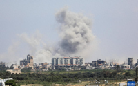 以军袭击加沙 致12死 无辜平民伤亡惨重