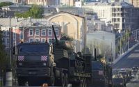 普京与俄乌冲突中阵亡士兵遗孀交流，俄卫国战争胜利78周年阅兵将于5月9日举行