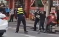 温州交警遭持械殴打？警方：打人男子被控制 路面执法遇袭
