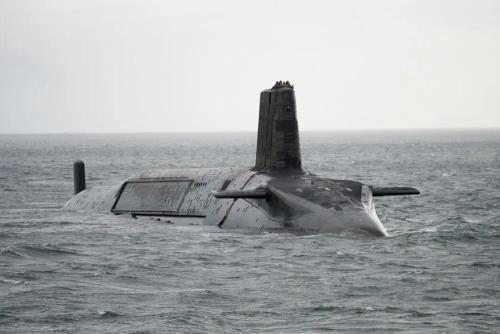 英国潜艇试射“三叉戟”核导弹：尴尬与耻辱