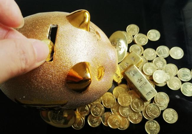 连续17个月，央行增持黄金储备！金价一路飙升，足金饰品零售价逼近720元/克