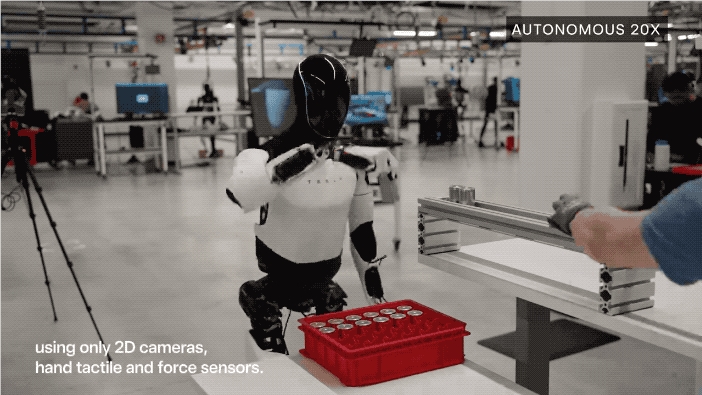 特斯拉机器人进厂打工，马斯克：手的自由度今年将达到22个