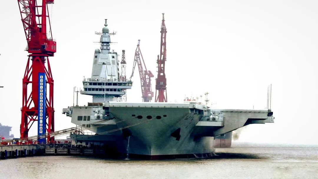 中国第三艘航母“福建”舰试航，何时正式服役？