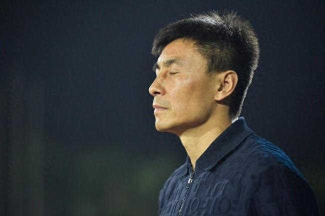 曝河南足球俱乐部或将解除李玮锋职务，杨晨或将接任副总经理